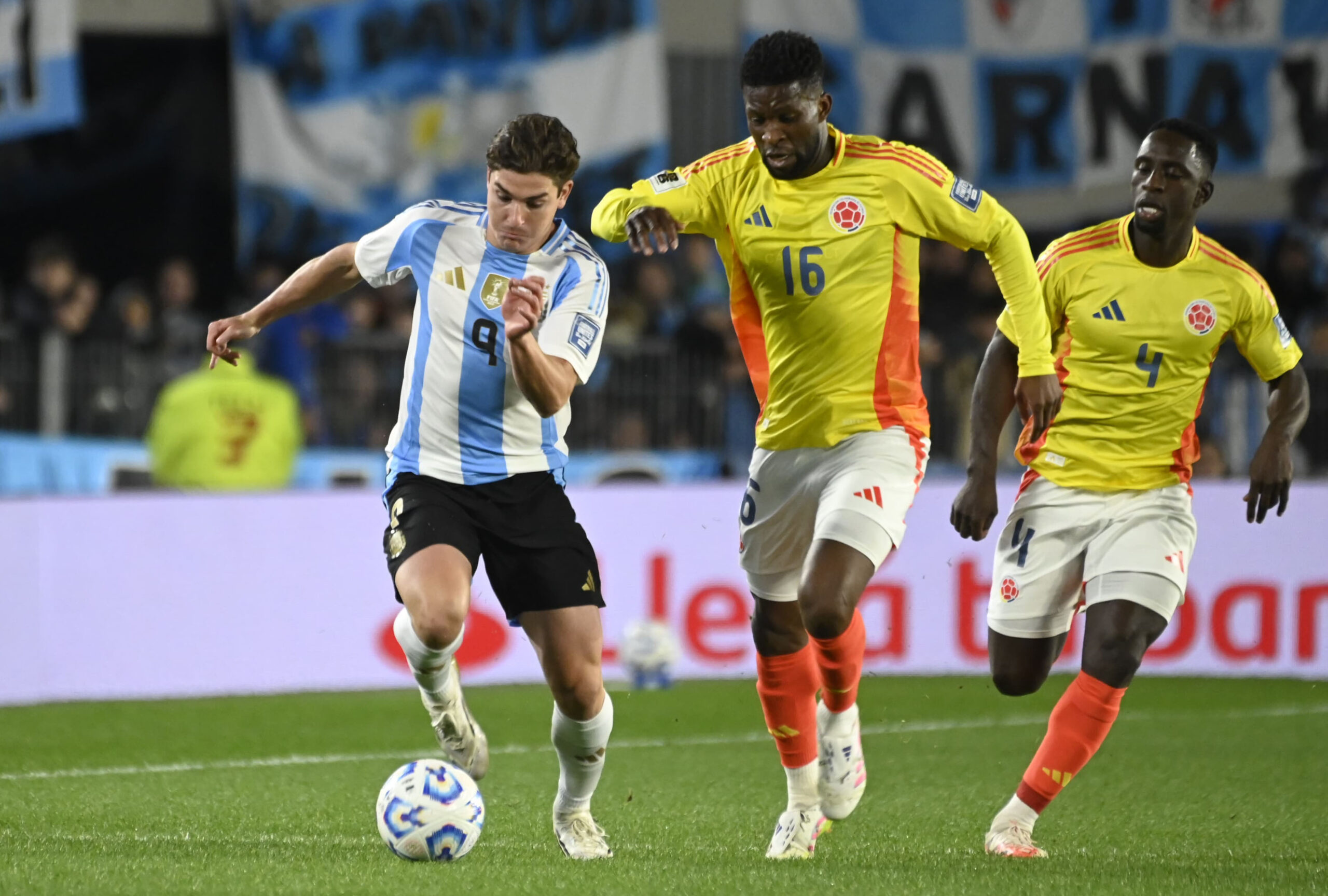 Argentina vs Colombia (07:00 &#8211; 11/06) | Xem lại trận đấu